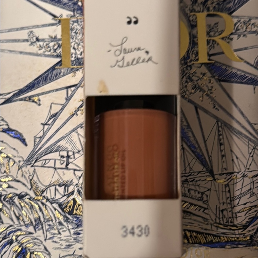 Laura Geller Tinted Lip Oil - Picture 3 of 5